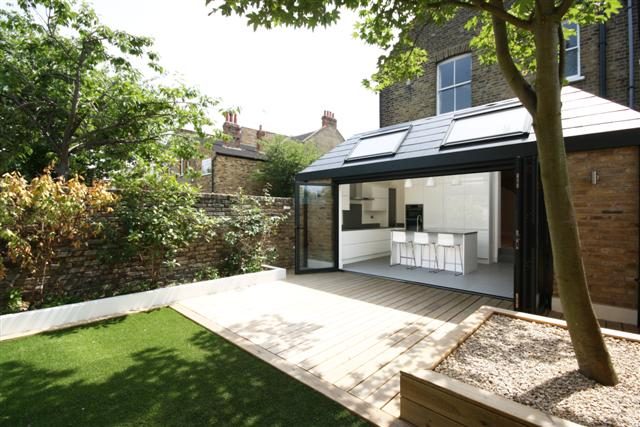 Grosvenor Avenue,
SW London — photograph 1 of 2